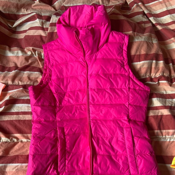 Pink vest - Picture 1 of 1